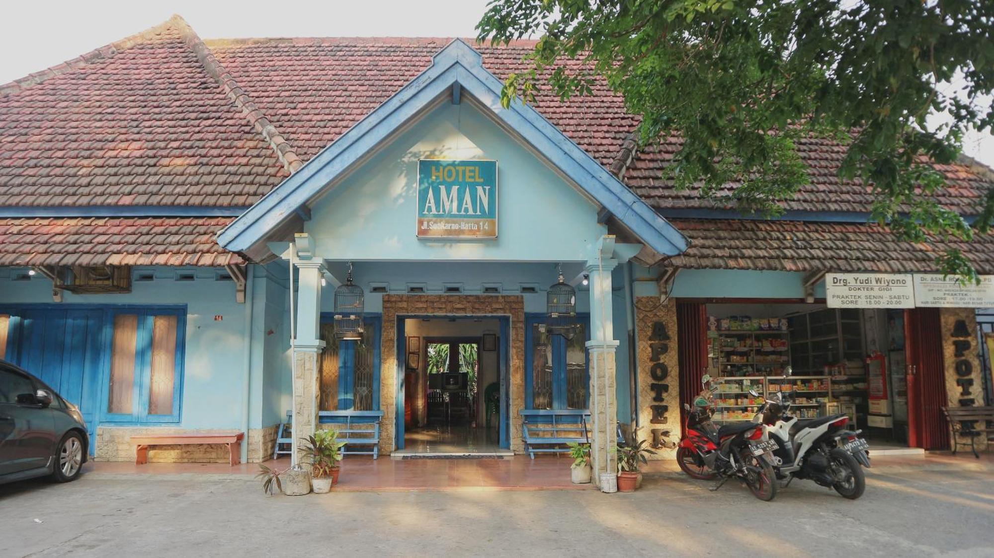 Oyo Life 1972 Aman Family Inn Syariah Ponorogo Eksteriør bilde